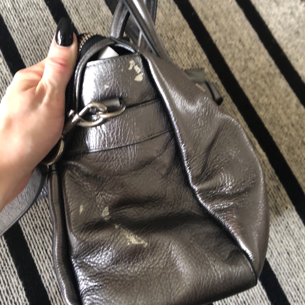 marc jacobs medium east/west leather tote silver - Picture 8 of 8